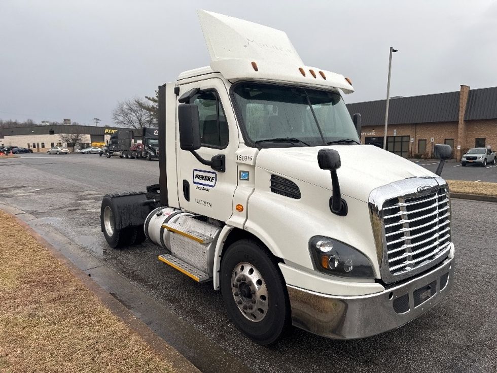 Day Cab Tractor-Heavy Duty Tractors-Freightliner-2017-Cascadia 11342ST-Jessup-MD-458,452\n\t\tmiles-$ 20,750 - Image 1