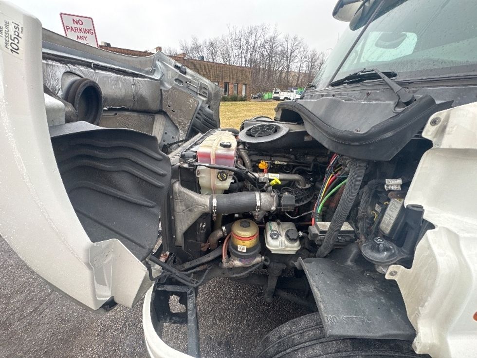 Day Cab Tractor-Heavy Duty Tractors-Freightliner-2017-Cascadia 11342ST-Jessup-MD-458,452\n\t\tmiles-$ 20,750 - Image 15