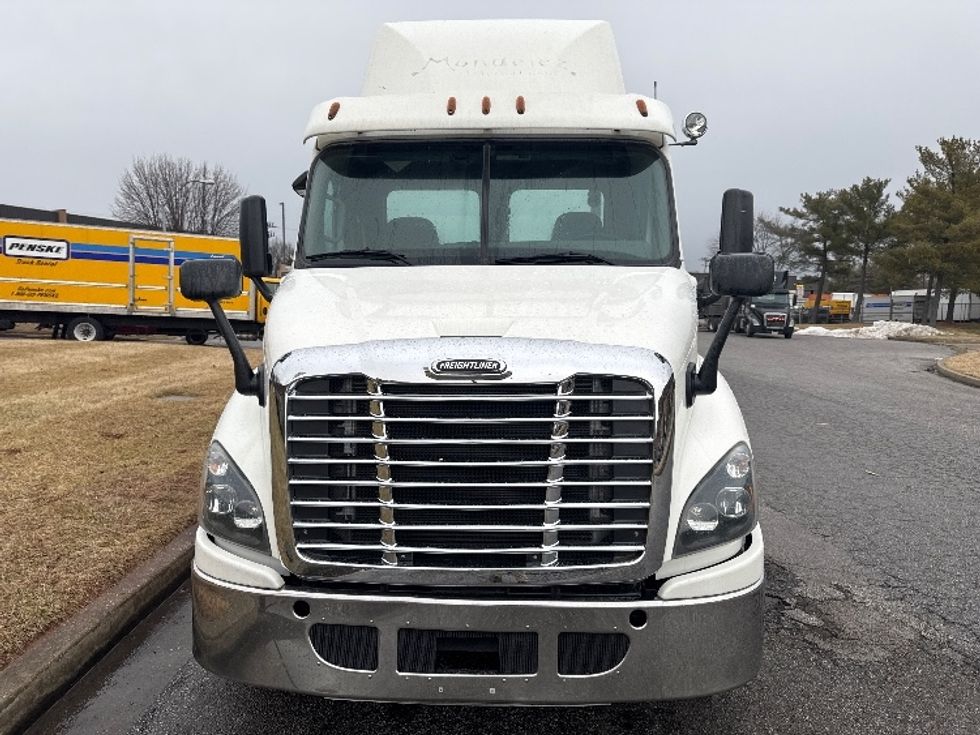 Day Cab Tractor-Heavy Duty Tractors-Freightliner-2017-Cascadia 11342ST-Jessup-MD-458,452\n\t\tmiles-$ 20,750 - Image 2