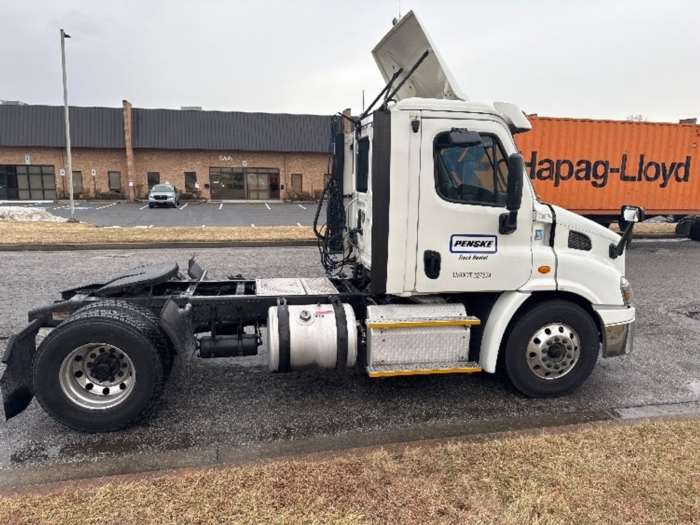 Day Cab Tractor-Heavy Duty Tractors-Freightliner-2017-Cascadia 11342ST-Jessup-MD-458,452\n\t\tmiles-$ 20,750 - Image 8
