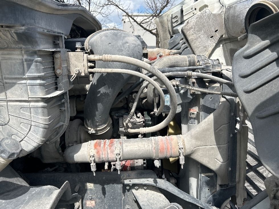 Day Cab Tractor-Heavy Duty Tractors-Freightliner-2017-Cascadia 11342ST-Katy-TX-385,423\n\t\tmiles-$ 25,500 - Image 15