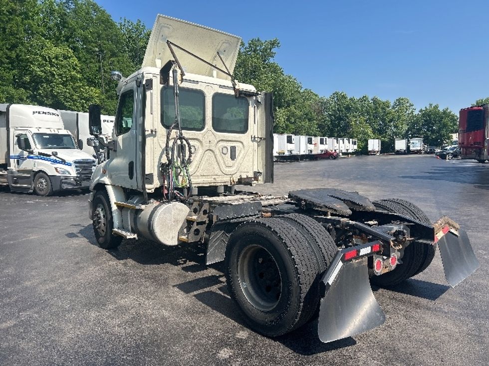 Day Cab Tractor-Heavy Duty Tractors-Freightliner-2017-Cascadia 11342ST-Louisville-KY-541,566\n\t\tmiles-$ 21,750 - Image 5