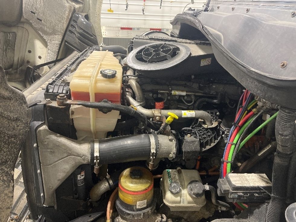 Day Cab Tractor-Heavy Duty Tractors-Freightliner-2017-Cascadia 11342ST-Middlefield-OH-399,160\n\t\tmiles-$ 26,000 - Image 15