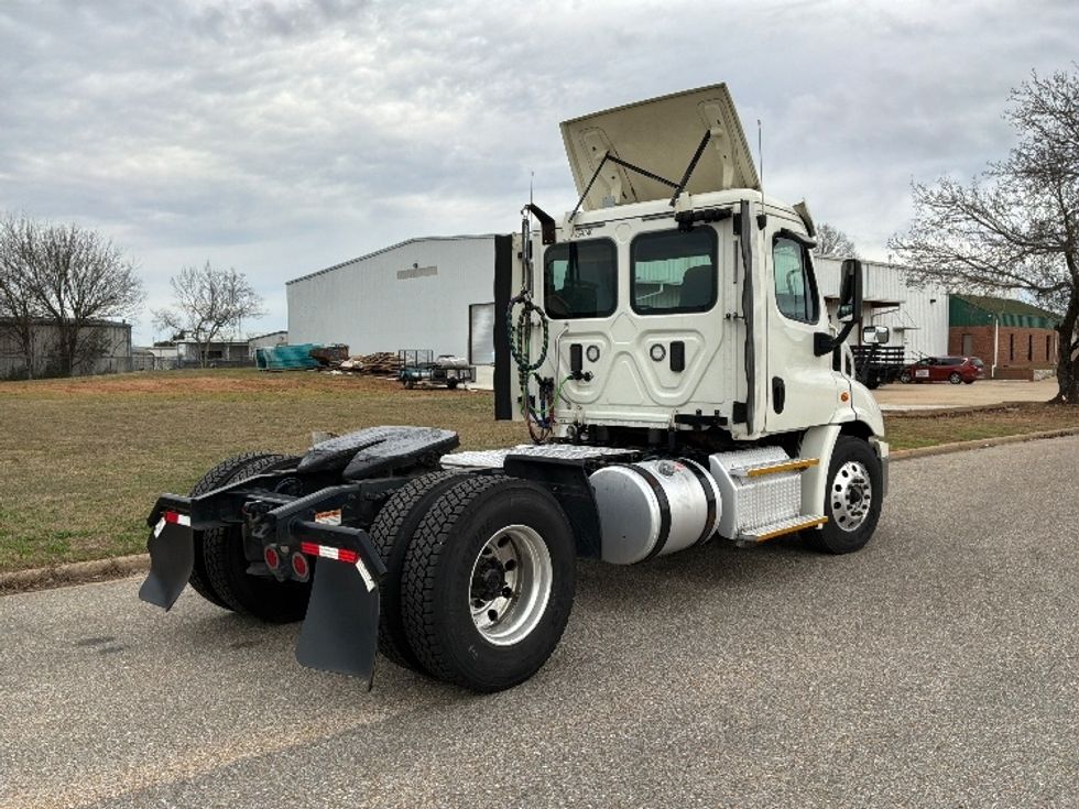 Day Cab Tractor-Heavy Duty Tractors-Freightliner-2017-Cascadia 11342ST-Montgomery-AL-524,827\n\t\tmiles-$ 23,250 - Image 7