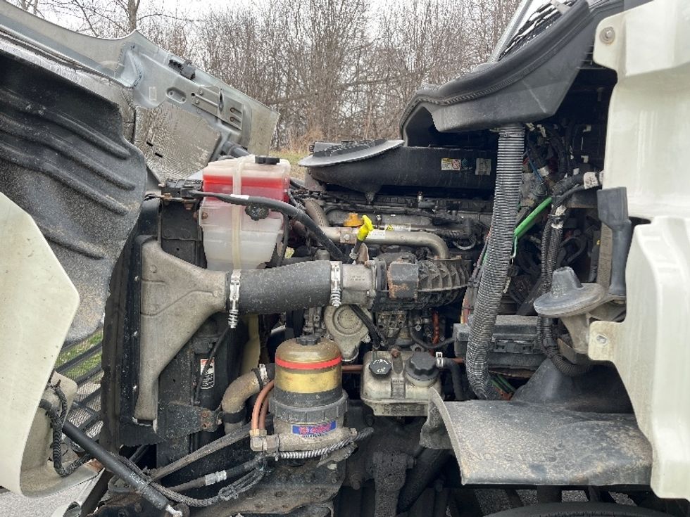 Day Cab Tractor-Heavy Duty Tractors-Freightliner-2017-Cascadia 11342ST-Montgomery-NY-279,578\n\t\tmiles-$ 27,750 - Image 15