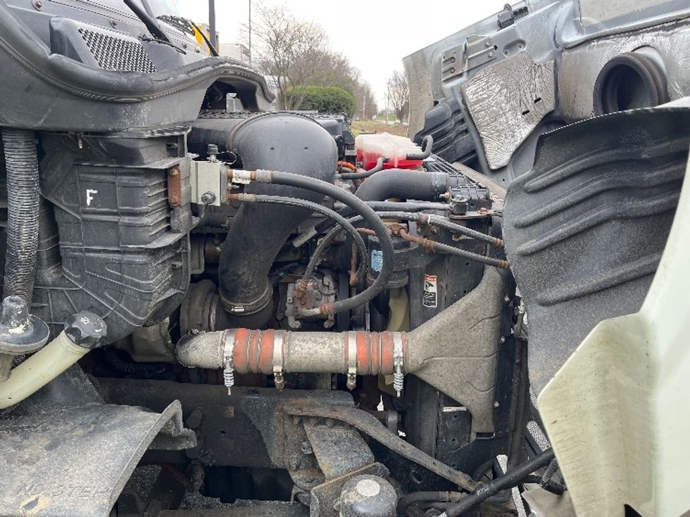 Day Cab Tractor-Heavy Duty Tractors-Freightliner-2017-Cascadia 11342ST-Montgomery-NY-279,578\n\t\tmiles-$ 27,750 - Image 16