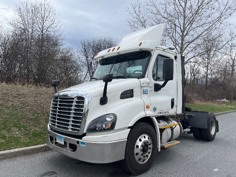 Day Cab Tractor-Heavy Duty Tractors-Freightliner-2017-Cascadia 11342ST-Montgomery-NY-279,578\n\t\tmiles-$ 27,750 - Image 3
