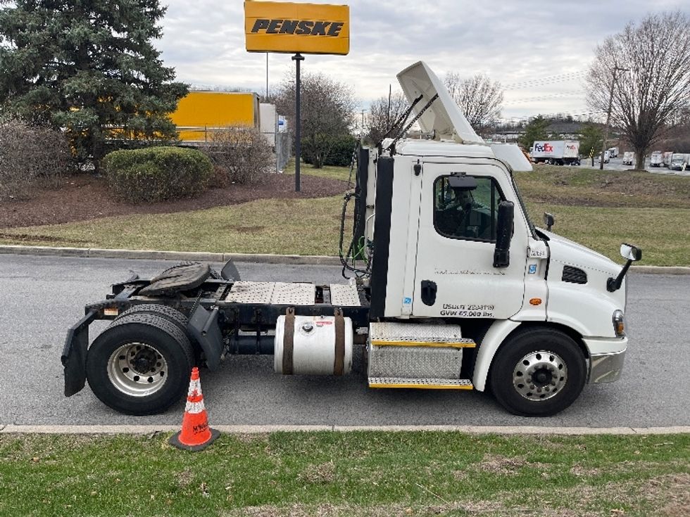 Day Cab Tractor-Heavy Duty Tractors-Freightliner-2017-Cascadia 11342ST-Montgomery-NY-279,578\n\t\tmiles-$ 27,750 - Image 8