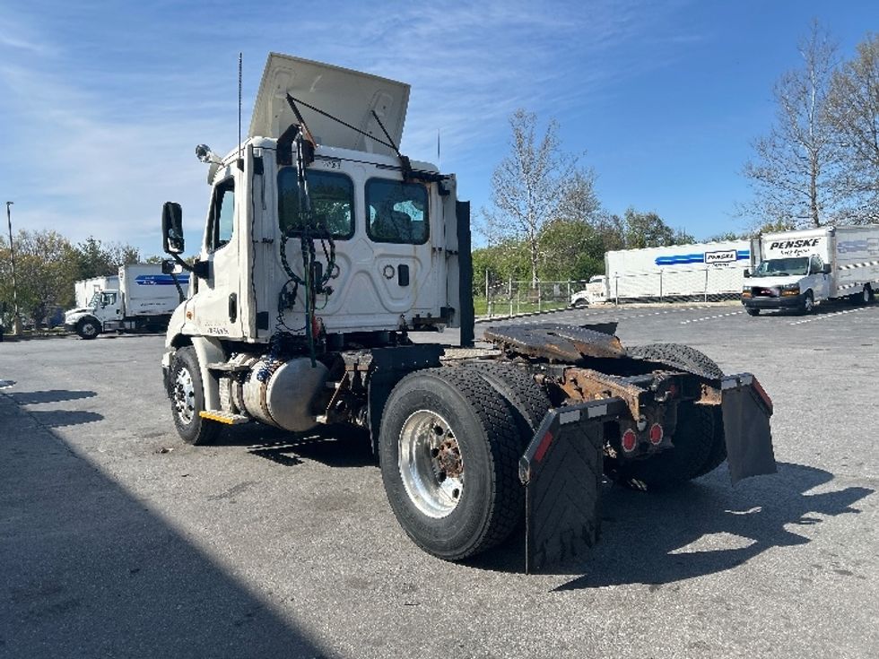 Day Cab Tractor-Heavy Duty Tractors-Freightliner-2017-Cascadia 11342ST-Montgomery-NY-432,007\n\t\tmiles-$ 23,750 - Image 5
