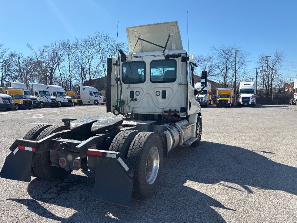 Day Cab Tractor-Heavy Duty Tractors-Freightliner-2017-Cascadia 11342ST-Nashville (Mount Juliet)-TN-423,053\n\t\tmiles-$ 24,750 - Image 7
