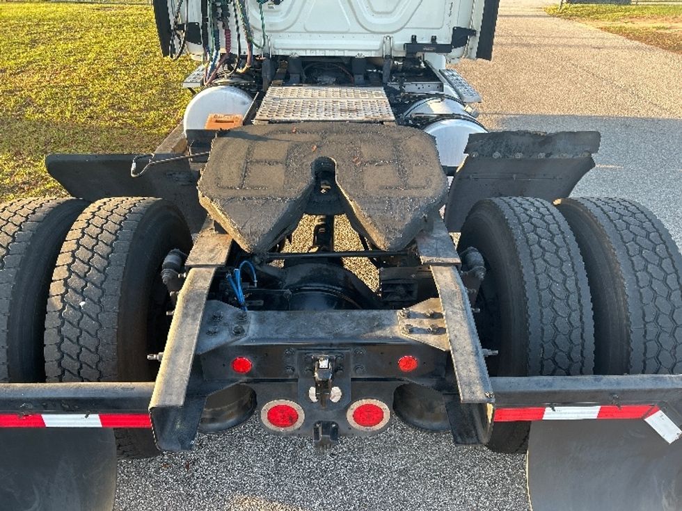 Day Cab Tractor-Heavy Duty Tractors-Freightliner-2017-Cascadia 11342ST-Ocala-FL-114,199\n\t\tmiles-$ 25,500 - Image 6