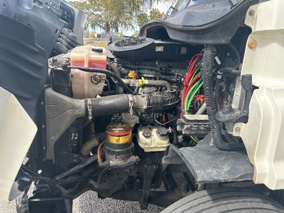 Day Cab Tractor-Heavy Duty Tractors-Freightliner-2017-Cascadia 11342ST-Ocala-FL-477,599\n\t\tmiles-$ 23,000 - Image 16