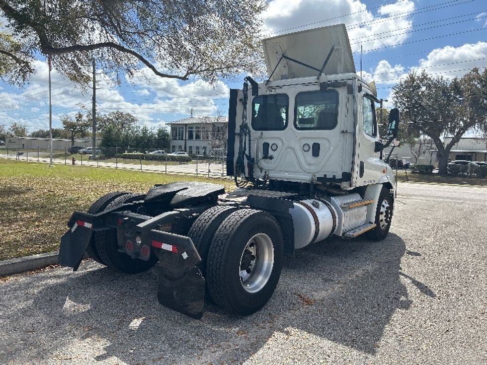 Day Cab Tractor-Heavy Duty Tractors-Freightliner-2017-Cascadia 11342ST-Ocala-FL-477,599\n\t\tmiles-$ 23,000 - Image 7