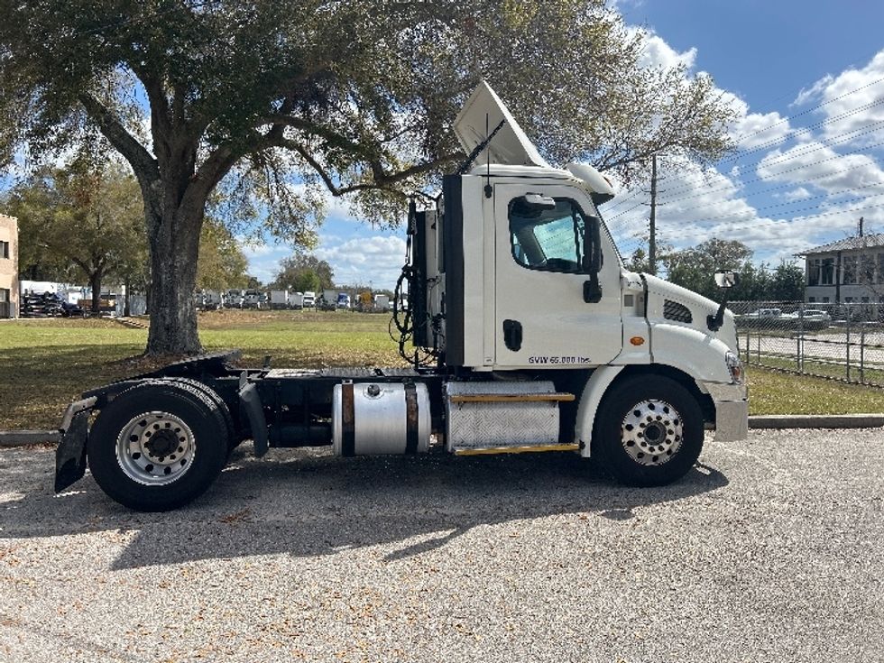 Day Cab Tractor-Heavy Duty Tractors-Freightliner-2017-Cascadia 11342ST-Ocala-FL-477,599\n\t\tmiles-$ 23,000 - Image 8