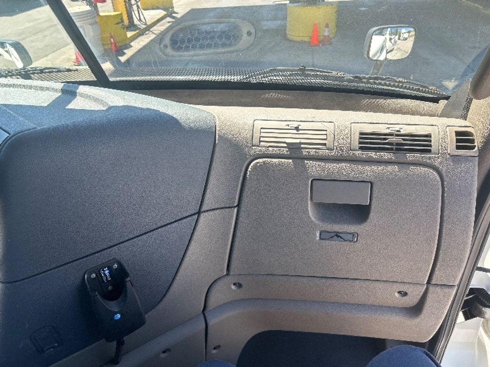 Day Cab Tractor-Heavy Duty Tractors-Freightliner-2017-Cascadia 11342ST-Orlando-FL-446,218\n\t\tmiles-$ 27,750 - Image 13