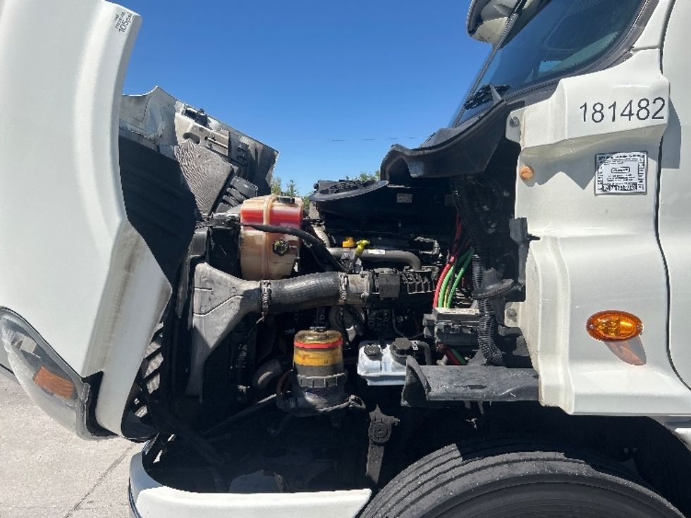 Day Cab Tractor-Heavy Duty Tractors-Freightliner-2017-Cascadia 11342ST-Orlando-FL-446,218\n\t\tmiles-$ 27,750 - Image 16