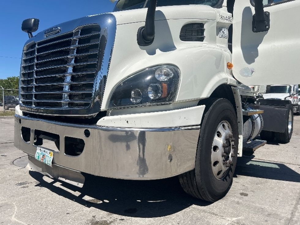 Day Cab Tractor-Heavy Duty Tractors-Freightliner-2017-Cascadia 11342ST-Orlando-FL-446,218\n\t\tmiles-$ 27,750 - Image 19