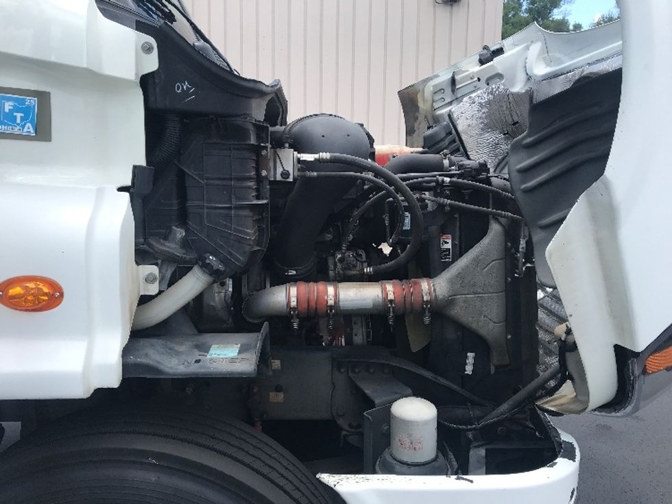 Day Cab Tractor-Heavy Duty Tractors-Freightliner-2017-Cascadia 11342ST-Pensacola-FL-441,027\n\t\tmiles-$ 28,000 - Image 15