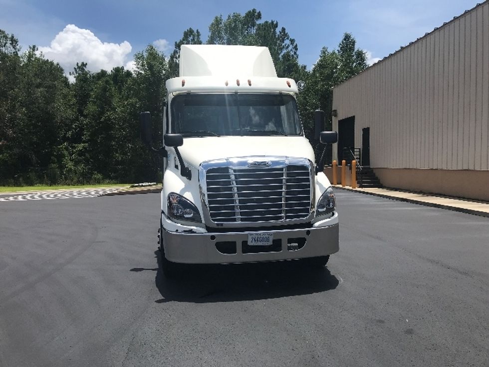 Day Cab Tractor-Heavy Duty Tractors-Freightliner-2017-Cascadia 11342ST-Pensacola-FL-441,027\n\t\tmiles-$ 28,000 - Image 2
