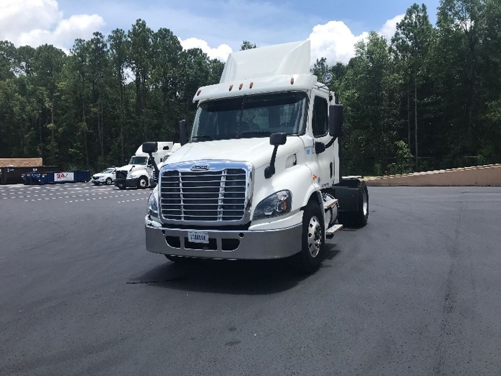 Day Cab Tractor-Heavy Duty Tractors-Freightliner-2017-Cascadia 11342ST-Pensacola-FL-441,027\n\t\tmiles-$ 28,000 - Image 3