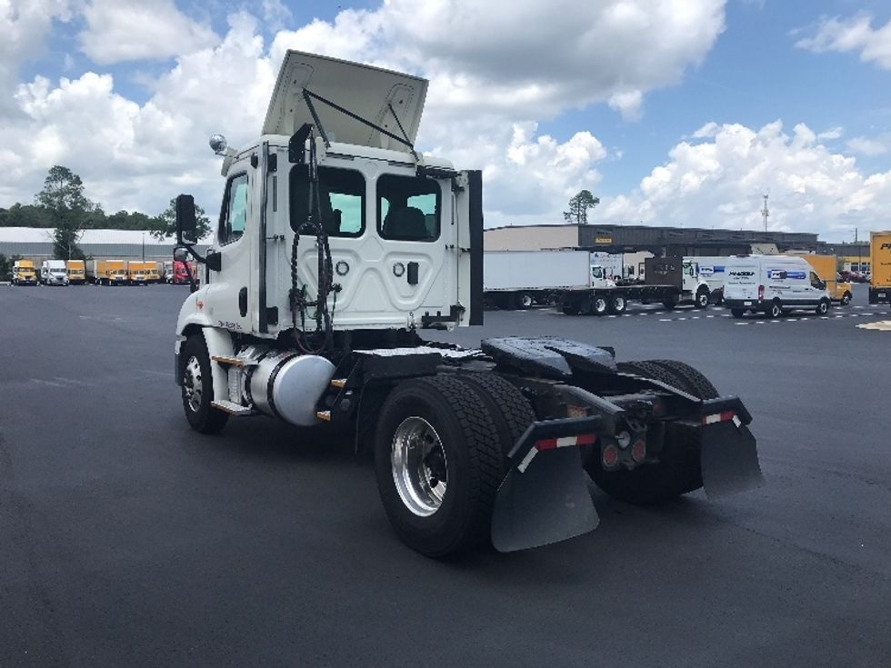 Day Cab Tractor-Heavy Duty Tractors-Freightliner-2017-Cascadia 11342ST-Pensacola-FL-441,027\n\t\tmiles-$ 28,000 - Image 5