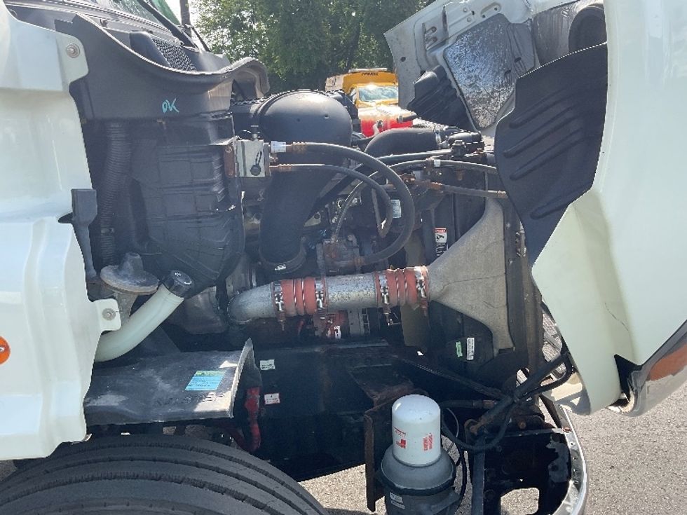 Day Cab Tractor-Heavy Duty Tractors-Freightliner-2017-Cascadia 11342ST-Plymouth-MI-376,349\n\t\tmiles-$ 26,750 - Image 14