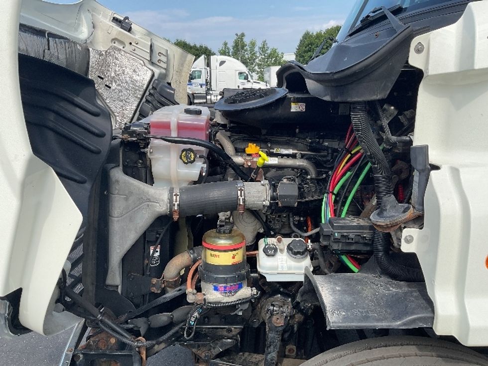 Day Cab Tractor-Heavy Duty Tractors-Freightliner-2017-Cascadia 11342ST-Plymouth-MI-376,349\n\t\tmiles-$ 26,750 - Image 15