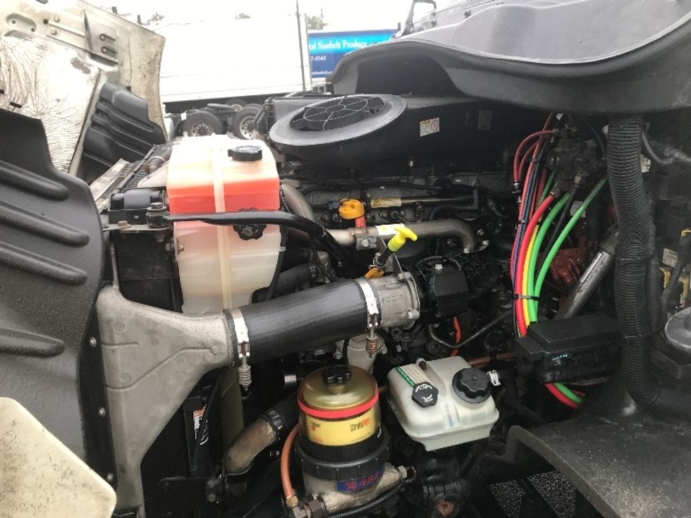 Day Cab Tractor-Heavy Duty Tractors-Freightliner-2017-Cascadia 11342ST-Prince George-VA-386,868\n\t\tmiles-$ 25,500 - Image 16