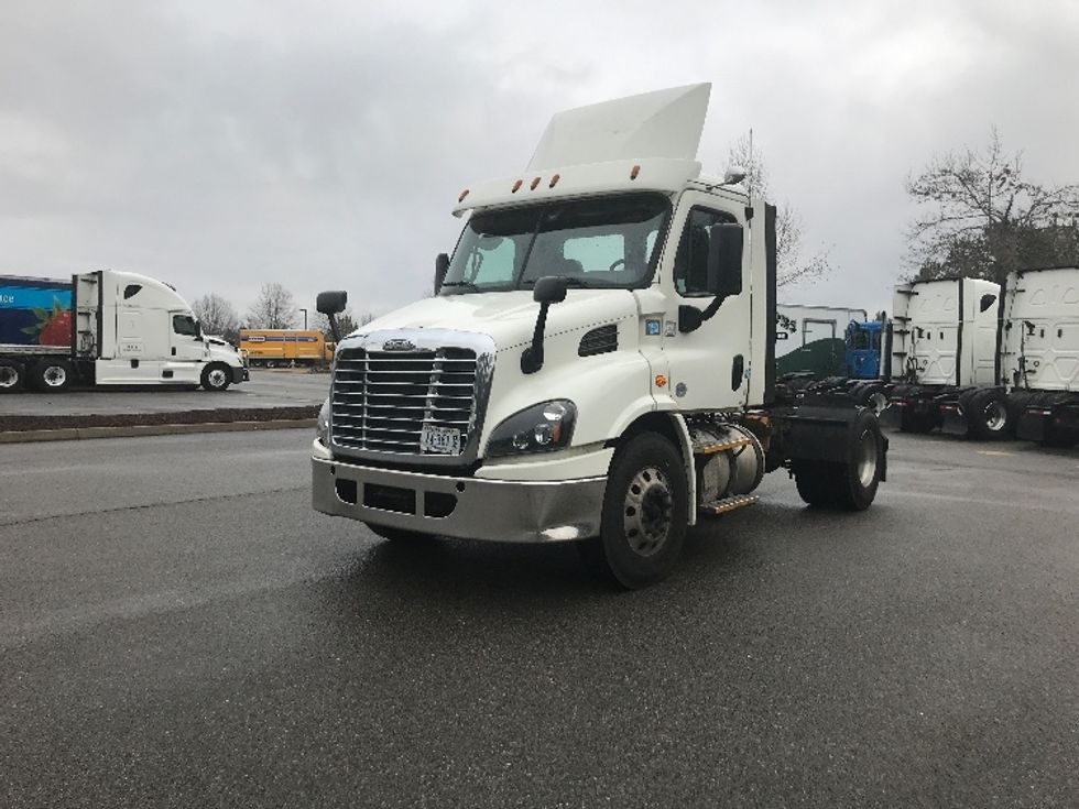 Day Cab Tractor-Heavy Duty Tractors-Freightliner-2017-Cascadia 11342ST-Prince George-VA-386,868\n\t\tmiles-$ 25,500 - Image 3