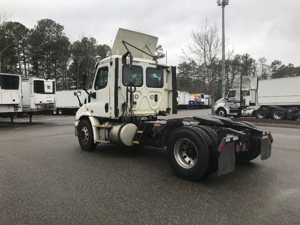Day Cab Tractor-Heavy Duty Tractors-Freightliner-2017-Cascadia 11342ST-Prince George-VA-386,868\n\t\tmiles-$ 25,500 - Image 5