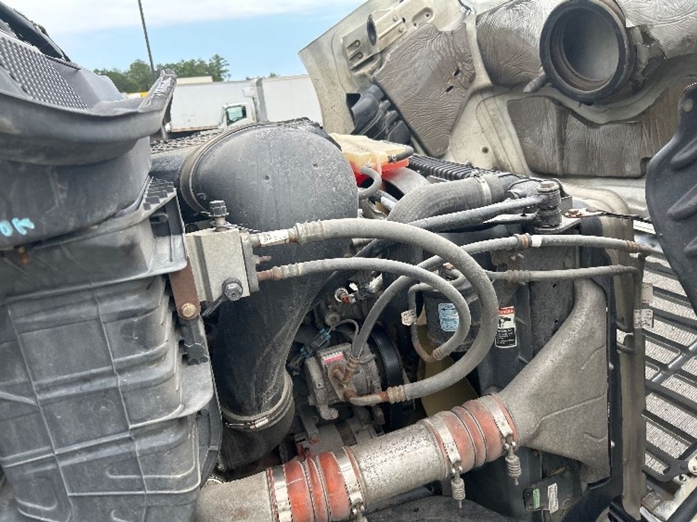 Day Cab Tractor-Heavy Duty Tractors-Freightliner-2017-Cascadia 11342ST-Prince George-VA-529,476\n\t\tmiles-$ 19,750 - Image 15