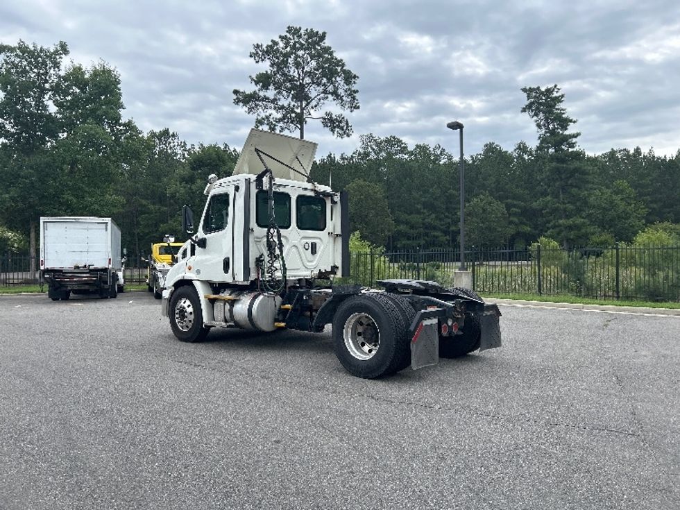 Day Cab Tractor-Heavy Duty Tractors-Freightliner-2017-Cascadia 11342ST-Prince George-VA-529,476\n\t\tmiles-$ 19,750 - Image 5