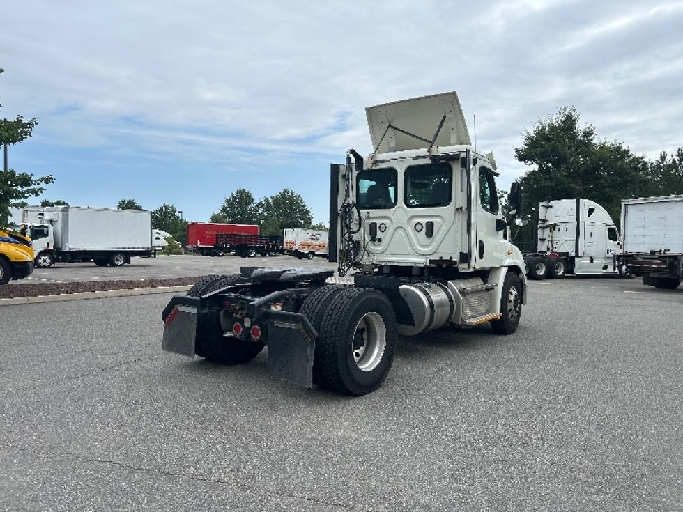 Day Cab Tractor-Heavy Duty Tractors-Freightliner-2017-Cascadia 11342ST-Prince George-VA-529,476\n\t\tmiles-$ 19,750 - Image 7