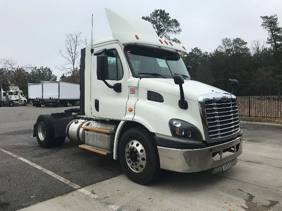 Day Cab Tractor-Heavy Duty Tractors-Freightliner-2017-Cascadia 11342ST-Prince George-VA-544,593\n\t\tmiles-$ 25,250 - Image 1