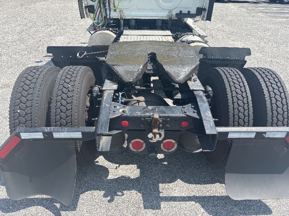 Day Cab Tractor-Heavy Duty Tractors-Freightliner-2017-Cascadia 11342ST-Prince George-VA-582,523\n\t\tmiles-$ 19,250 - Image 6