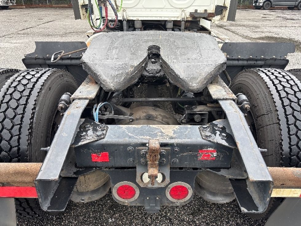 Day Cab Tractor-Heavy Duty Tractors-Freightliner-2017-Cascadia 11342ST-Prince George-VA-639,778\n\t\tmiles-$ 19,500 - Image 6