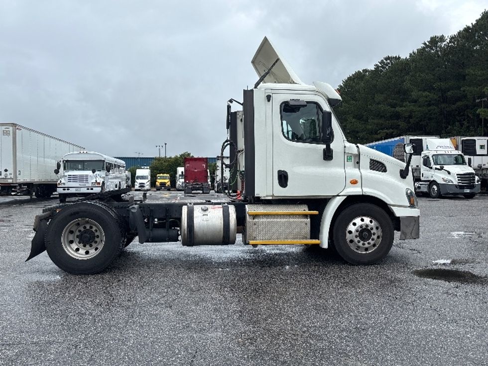 Day Cab Tractor-Heavy Duty Tractors-Freightliner-2017-Cascadia 11342ST-Prince George-VA-639,778\n\t\tmiles-$ 19,500 - Image 8