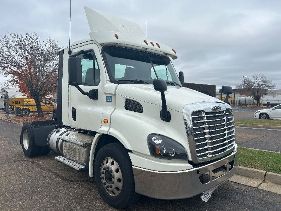 Day Cab Tractor-Heavy Duty Tractors-Freightliner-2017-Cascadia 11342ST-Richland-MS-556,875\n\t\tmiles-$ 21,750 - Image 1