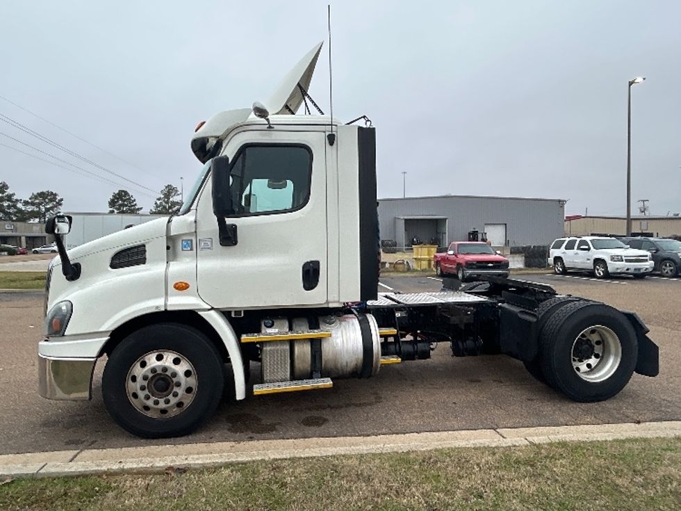 Day Cab Tractor-Heavy Duty Tractors-Freightliner-2017-Cascadia 11342ST-Richland-MS-556,875\n\t\tmiles-$ 21,750 - Image 4