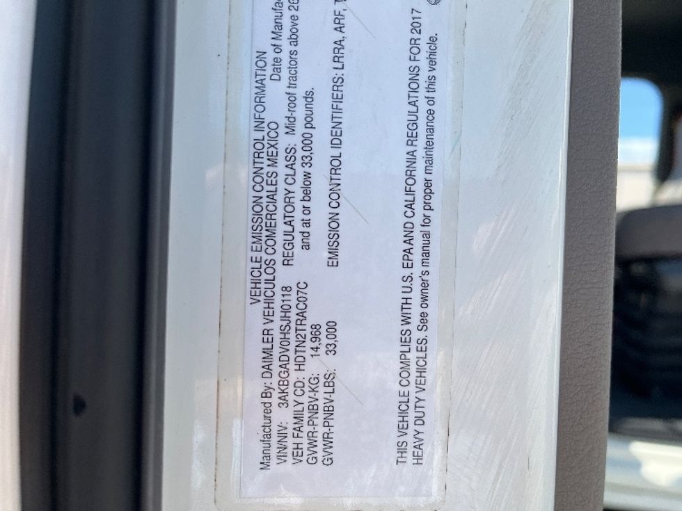 Day Cab Tractor-Heavy Duty Tractors-Freightliner-2017-Cascadia 11342ST-Tampa-FL-444,852\n\t\tmiles-$ 27,750 - Image 18