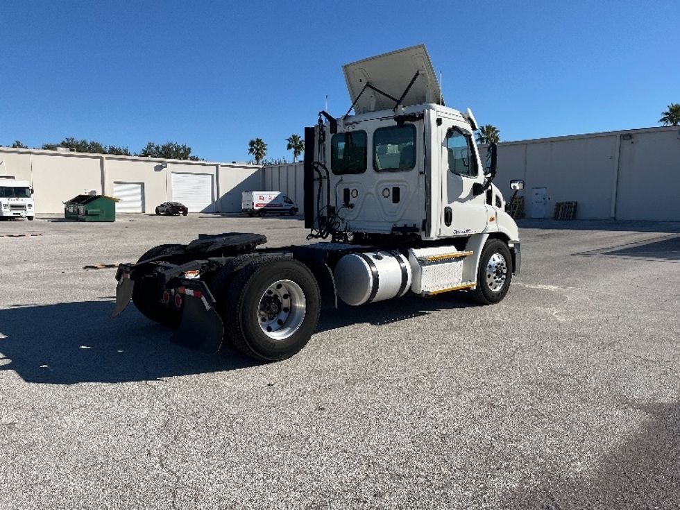 Day Cab Tractor-Heavy Duty Tractors-Freightliner-2017-Cascadia 11342ST-Tampa-FL-491,881\n\t\tmiles-$ 22,500 - Image 7