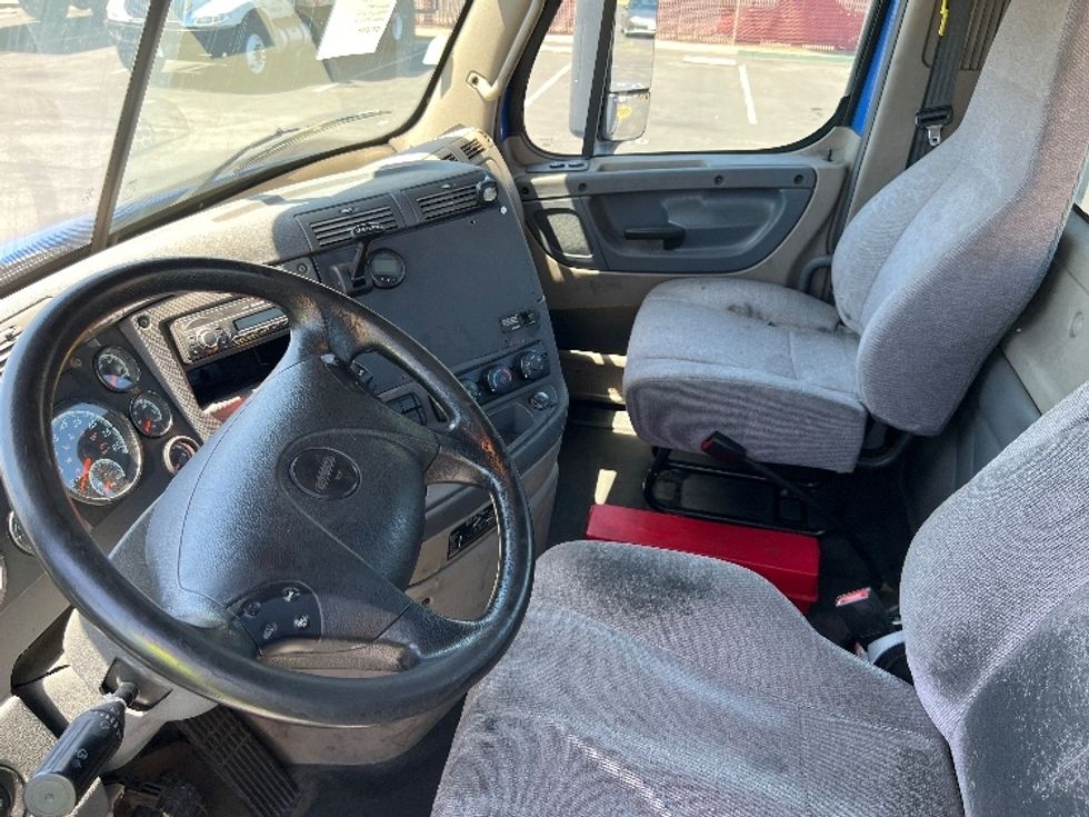 Day Cab Tractor-Heavy Duty Tractors-Freightliner-2017-Cascadia 11342ST-Torrance-CA-286,346\n\t\tmiles-$ 27,750 - Image 10