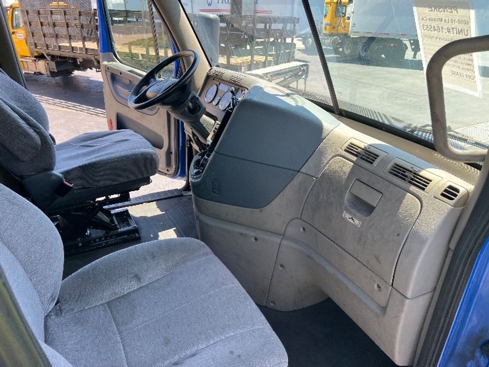 Day Cab Tractor-Heavy Duty Tractors-Freightliner-2017-Cascadia 11342ST-Torrance-CA-286,346\n\t\tmiles-$ 27,750 - Image 12