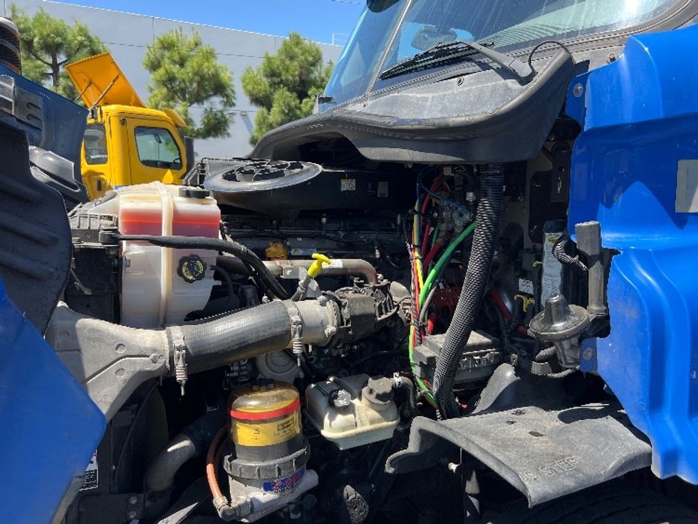 Day Cab Tractor-Heavy Duty Tractors-Freightliner-2017-Cascadia 11342ST-Torrance-CA-286,346\n\t\tmiles-$ 27,750 - Image 16