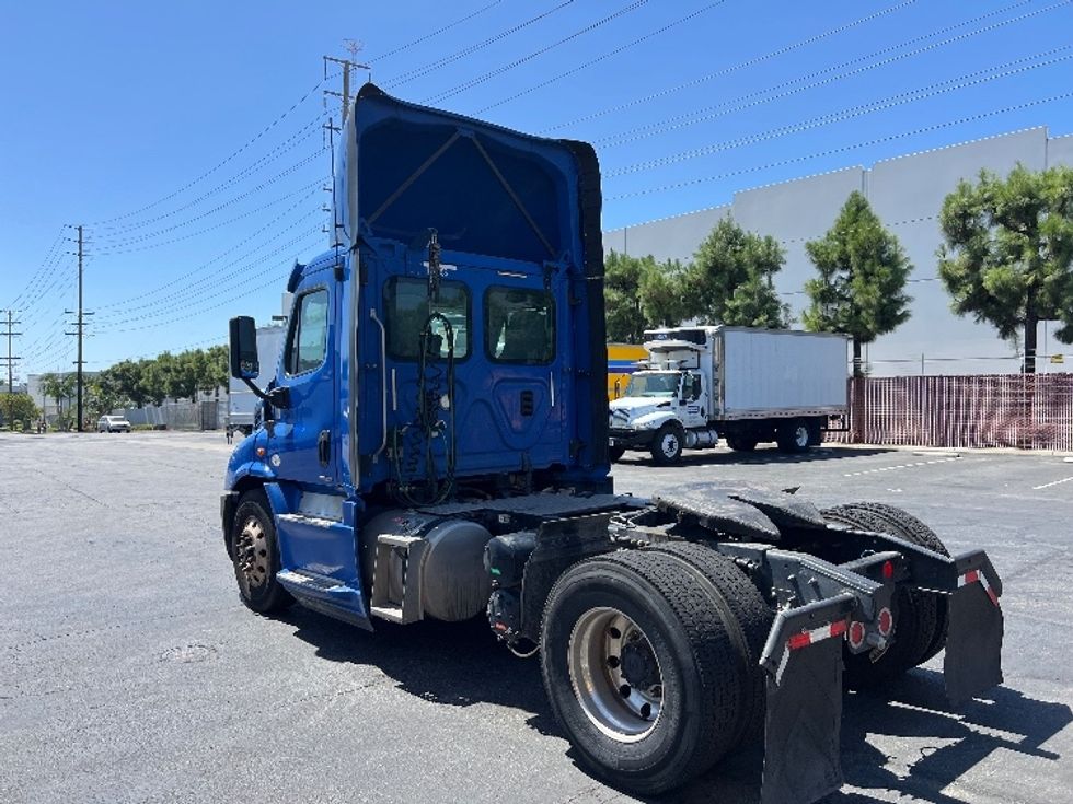 Day Cab Tractor-Heavy Duty Tractors-Freightliner-2017-Cascadia 11342ST-Torrance-CA-286,346\n\t\tmiles-$ 27,750 - Image 5