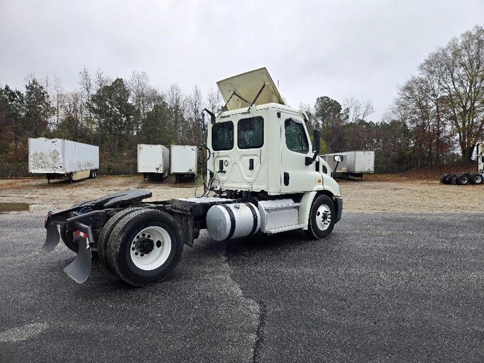 Day Cab Tractor-Heavy Duty Tractors-Freightliner-2017-Cascadia 11342ST-Villa Rica-GA-736,446\n\t\tmiles-$ 15,000 - Image 7