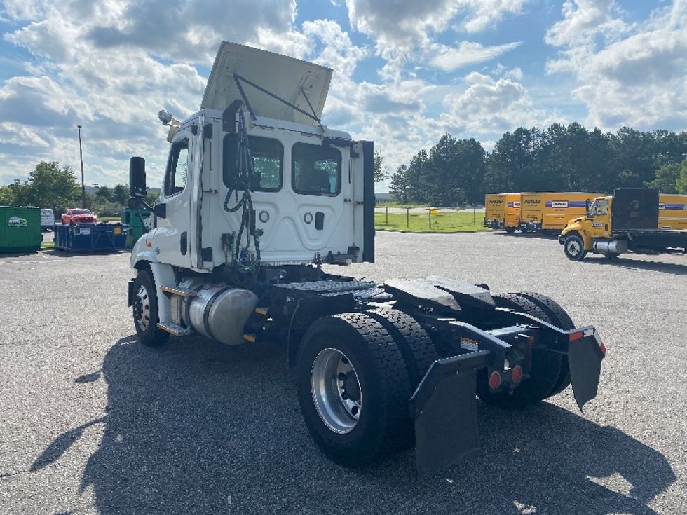 Day Cab Tractor-Heavy Duty Tractors-Freightliner-2017-Cascadia 11342ST-West Columbia-SC-601,560\n\t\tmiles-$ 21,500 - Image 5