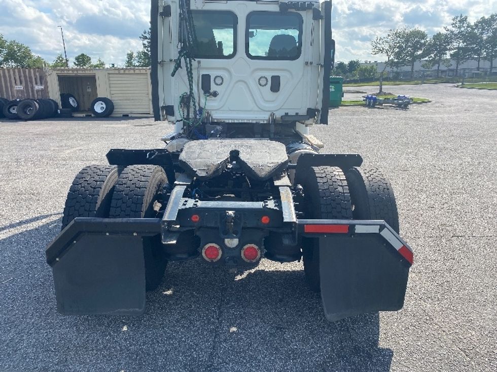 Day Cab Tractor-Heavy Duty Tractors-Freightliner-2017-Cascadia 11342ST-West Columbia-SC-601,560\n\t\tmiles-$ 21,500 - Image 6
