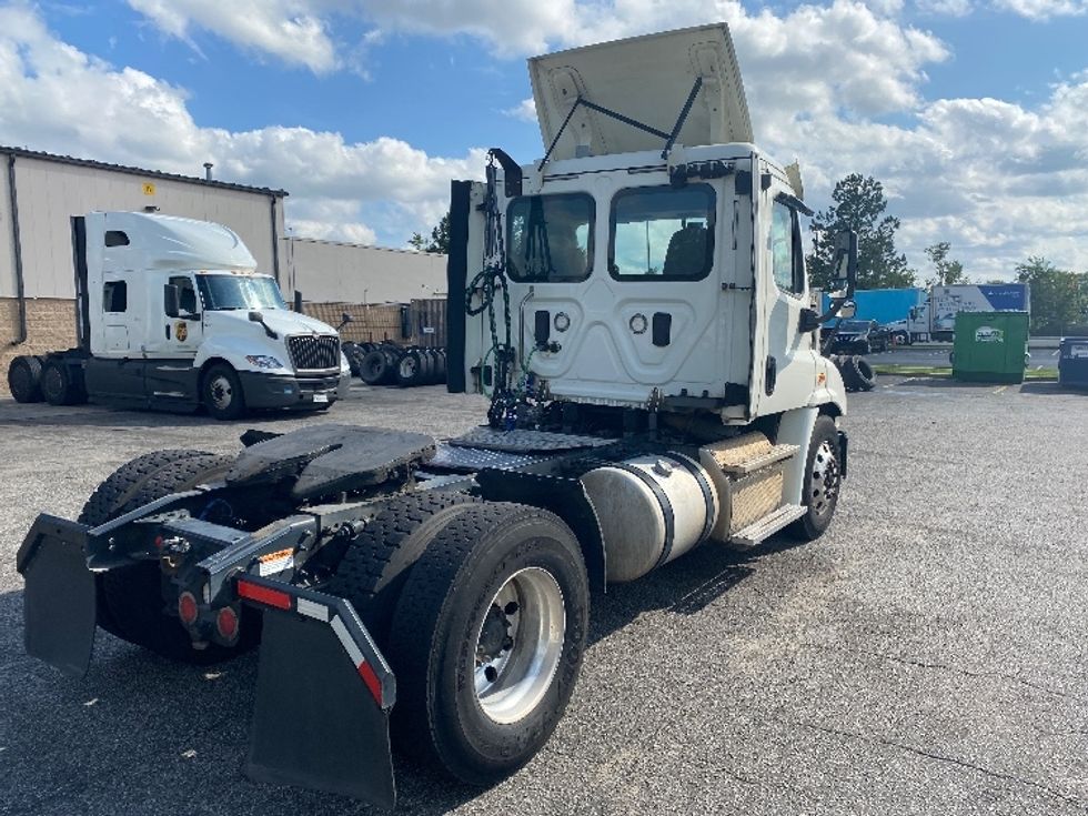 Day Cab Tractor-Heavy Duty Tractors-Freightliner-2017-Cascadia 11342ST-West Columbia-SC-601,560\n\t\tmiles-$ 21,500 - Image 7