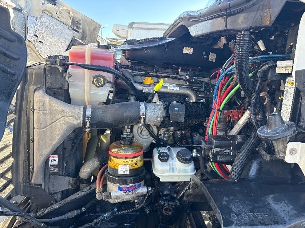 Day Cab Tractor-Heavy Duty Tractors-Freightliner-2017-Cascadia 11342ST-West Sacramento-CA-344,720\n\t\tmiles-$ 29,250 - Image 16